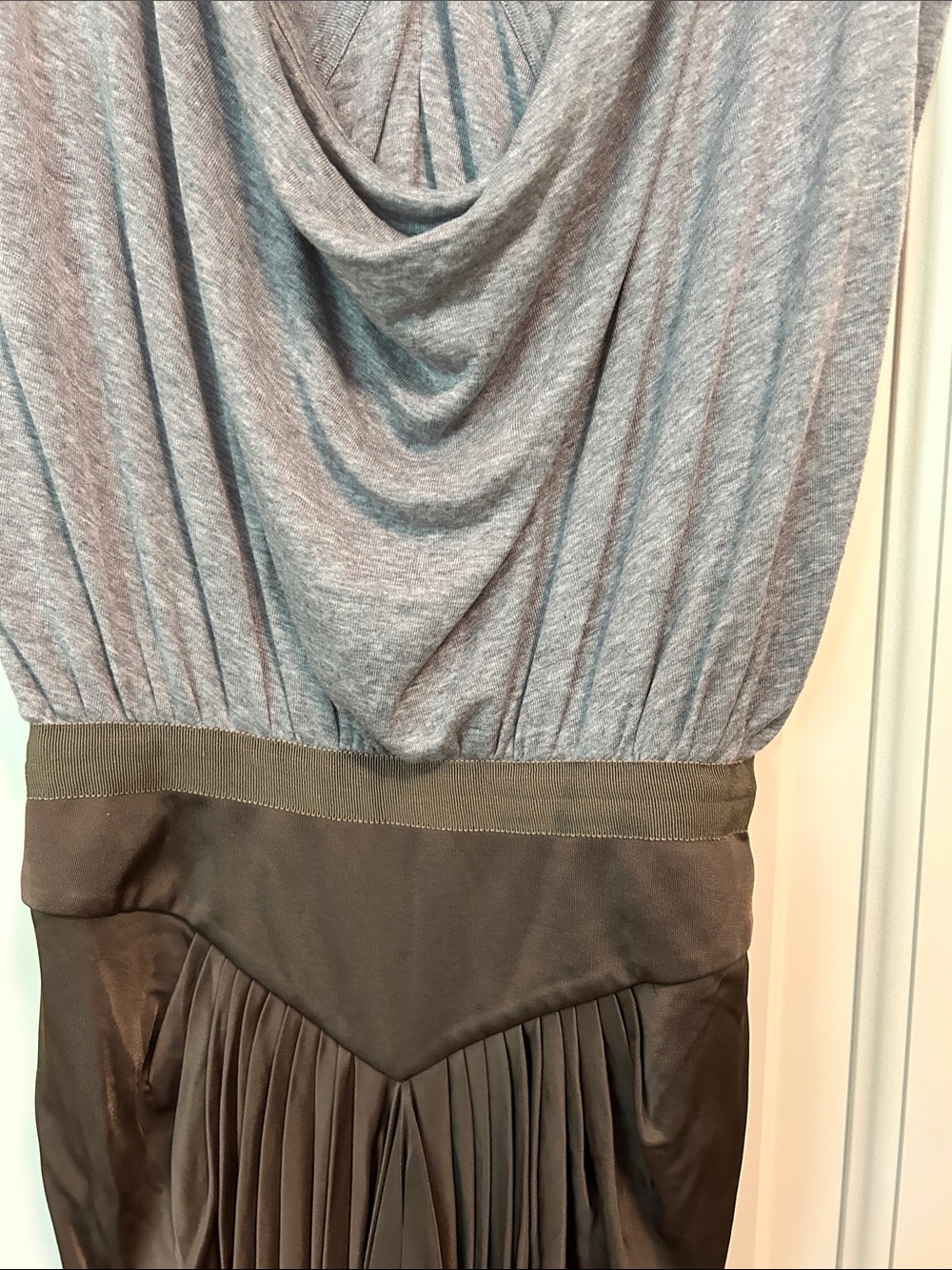 Alexander Wang Gray Ribbed Knit Top with Twist Detail - Picture 4 of 9